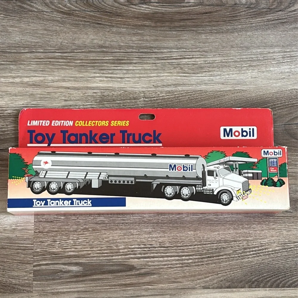 Mobil Gas Toy Tanker Truck 1993 Limited Edition Collector Series Vintage NIB New